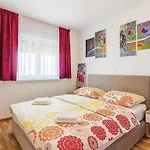 Appartement Three-bedroom In Medulin
