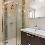 Three-bedroom In Appartement *