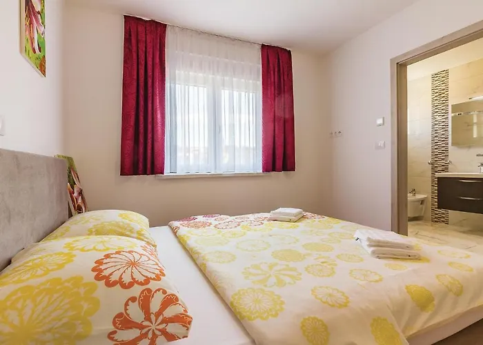 Three-bedroom In Appartement